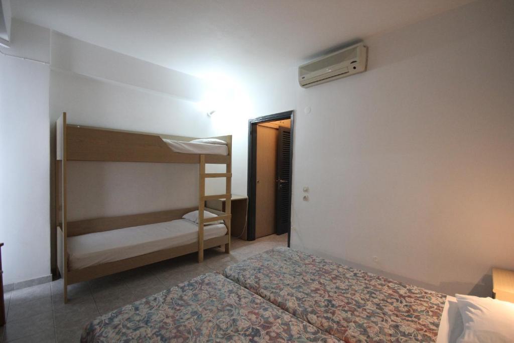 Moschos Hotel